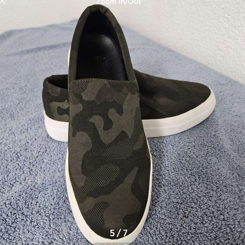 Vince Camuto Camo Korli Slip-ons.